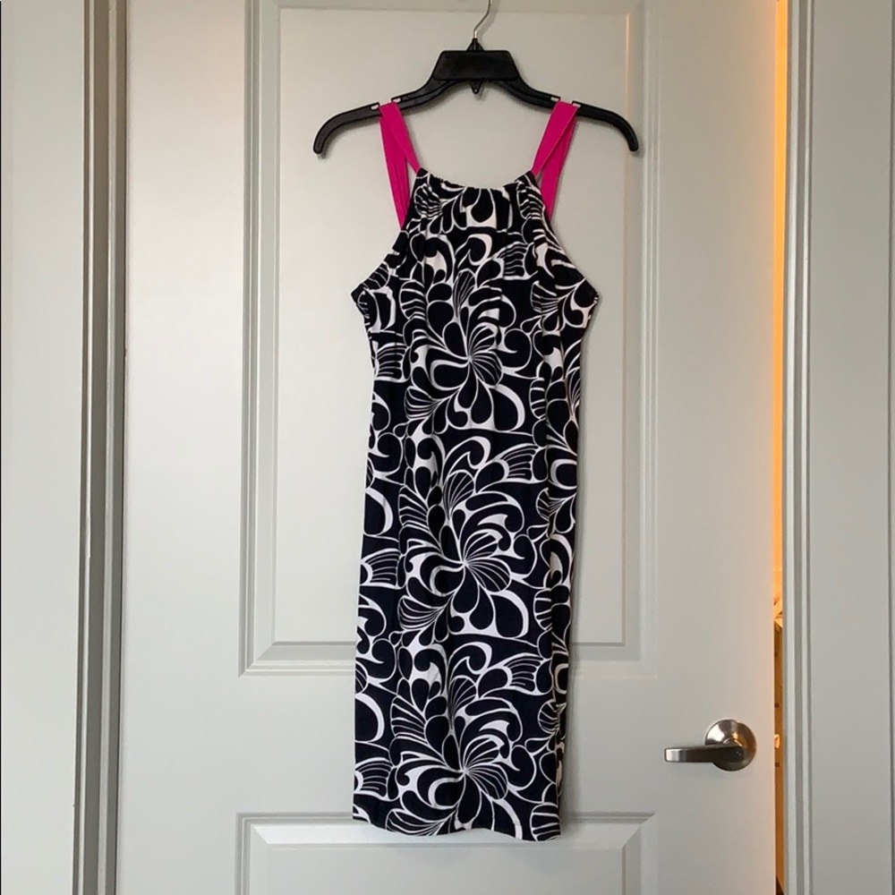 Black and white pattern dress